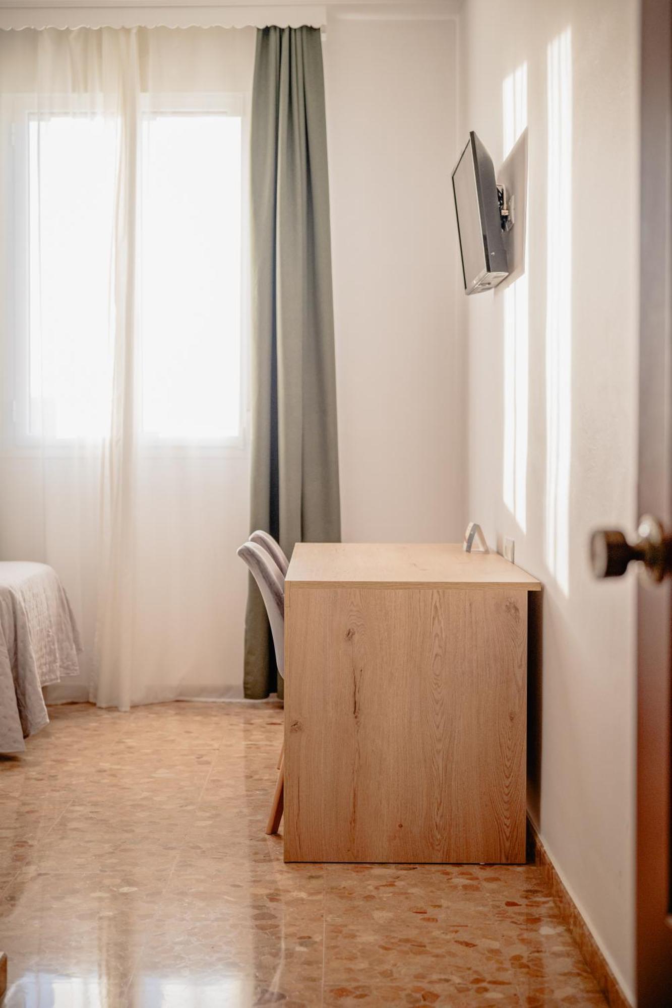 Hotel Chamizo El Arahal Luaran gambar