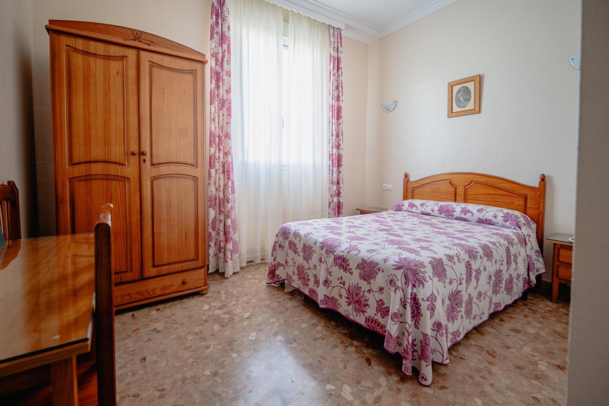 Hotel Chamizo El Arahal Luaran gambar
