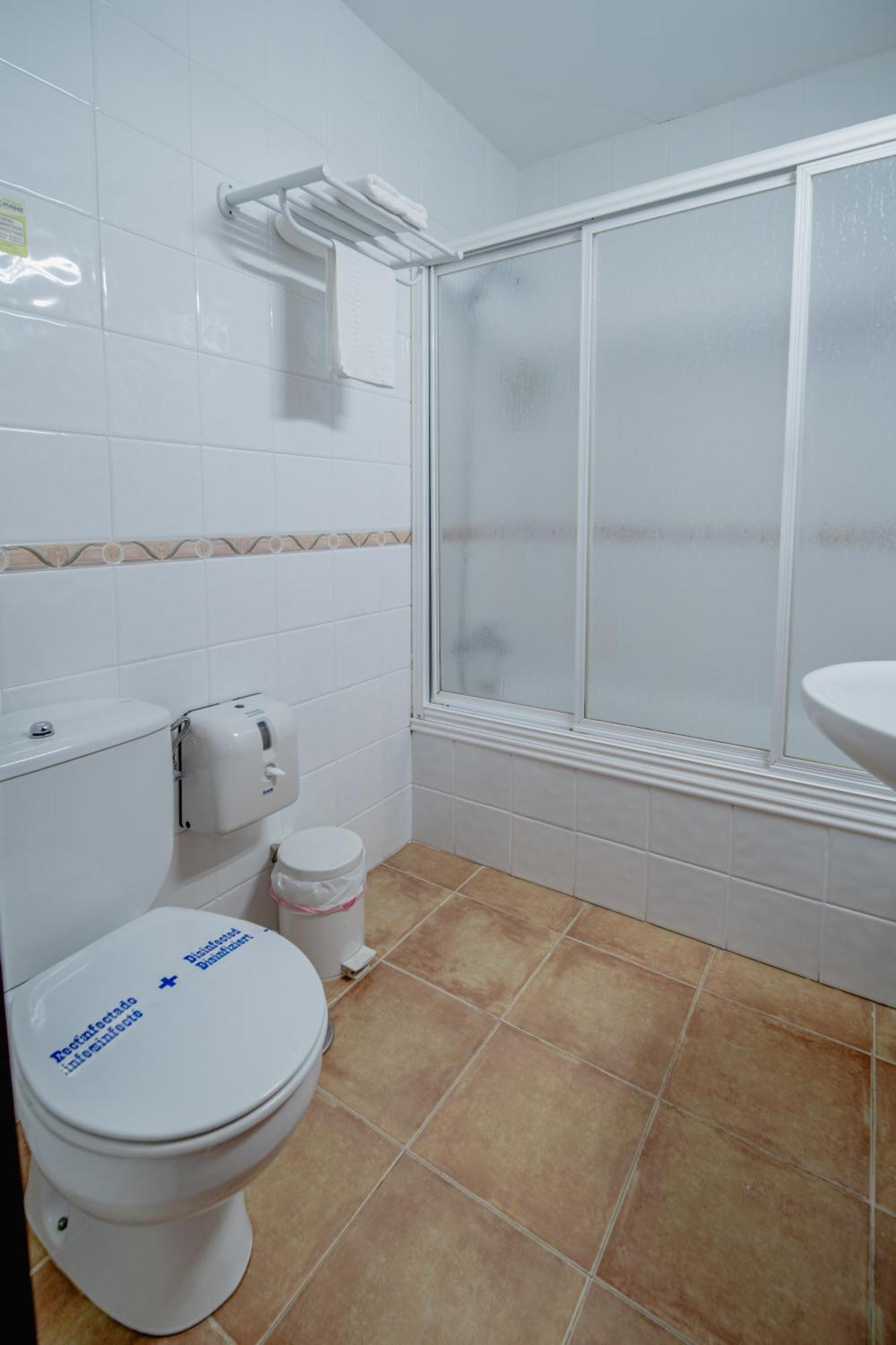 Hotel Chamizo El Arahal Luaran gambar