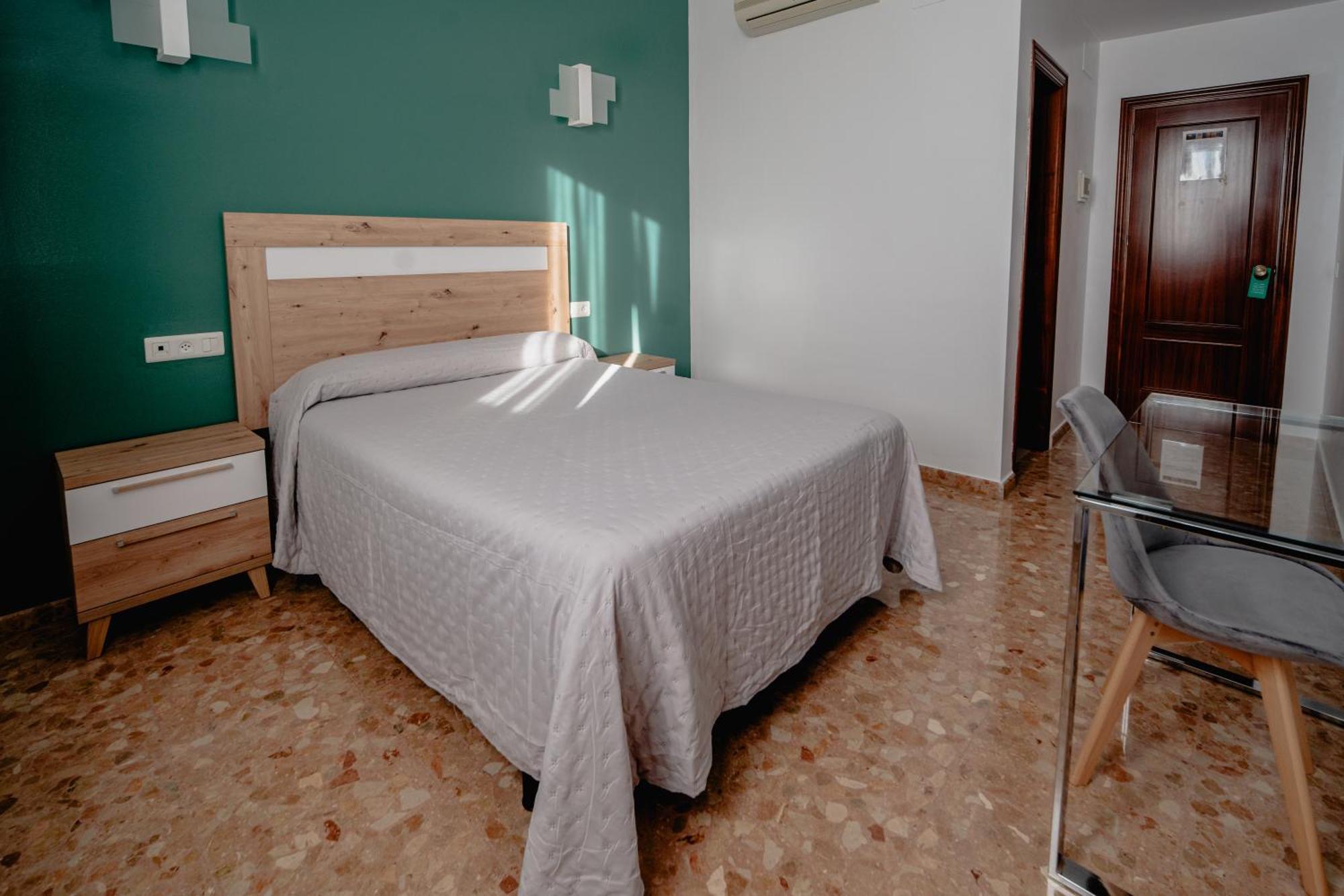 Hotel Chamizo El Arahal Luaran gambar